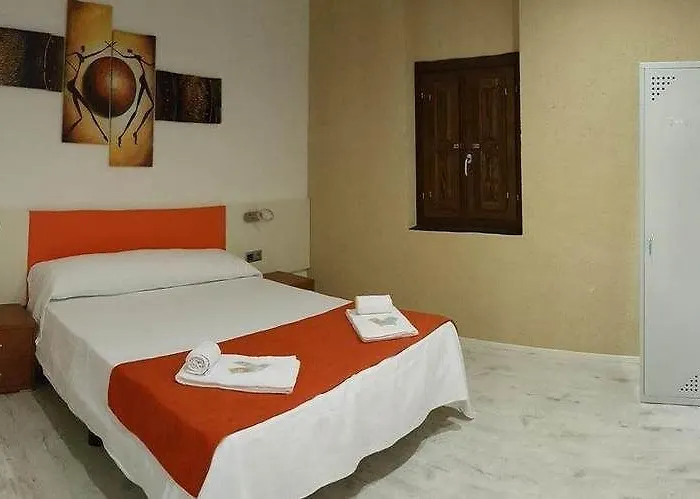 Casa Del Cigroner Hostel